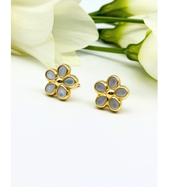 Sztyfty stokrotki z masą perłową, wykonane ze Złota 585 - Klasyka, Nowoczesność i Idealny Prezent