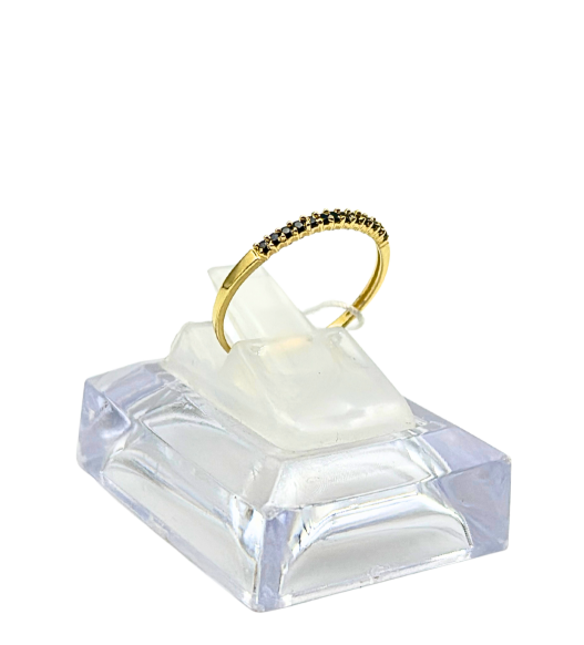 Złoty pierścionek rzędówka 585 z cyrkoniami – klasyczna elegancja | AURI