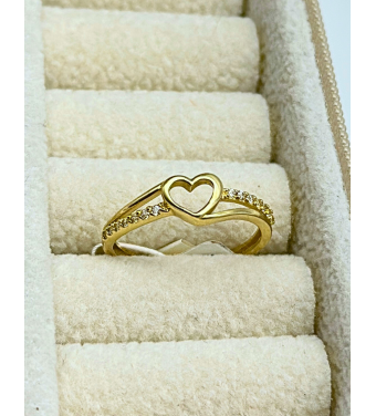 Złoty pierścionek 585 z serduszkiem i cyrkoniami – klasyczna elegancja | AURI